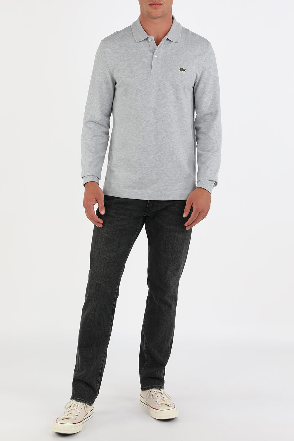 תמונת כל הלוק של חולצת פולו עם שרוולים ארוכים בצבע אפור